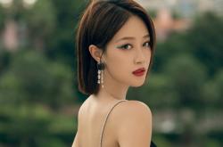 开云体育中国-高地风暴，当奥利维耶以孤胆扛起一整片天空