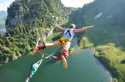 开云体育官网-踢碎旧日阴霾！亚洲球王孙兴慜一剑封喉，爱尔兰奇迹改写欧洲版图