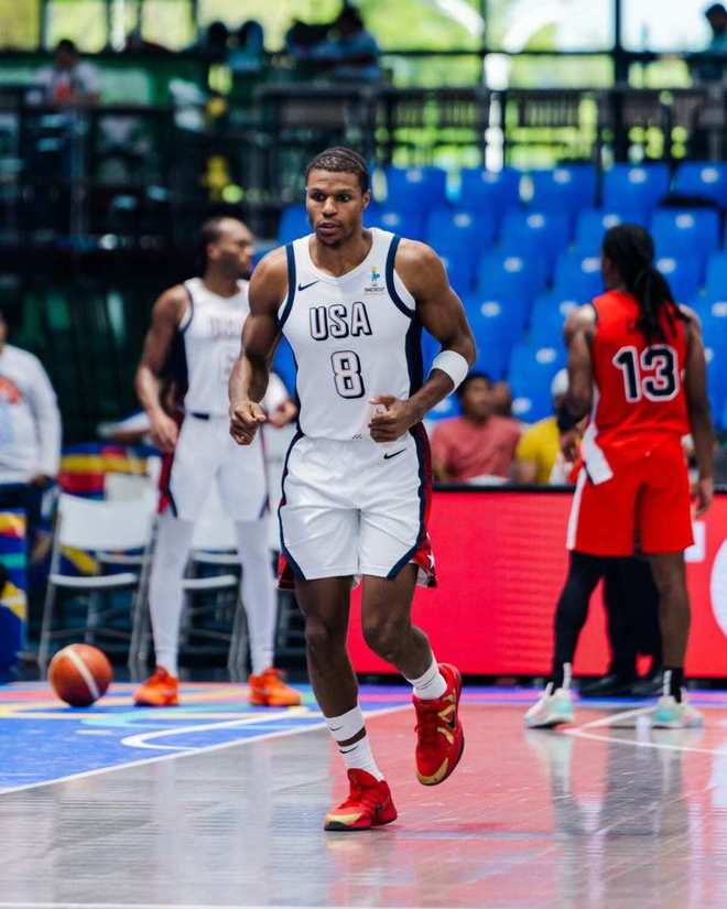 关于加拿大男篮险胜美国男篮，瓦兰丘纳斯高光表现的信息