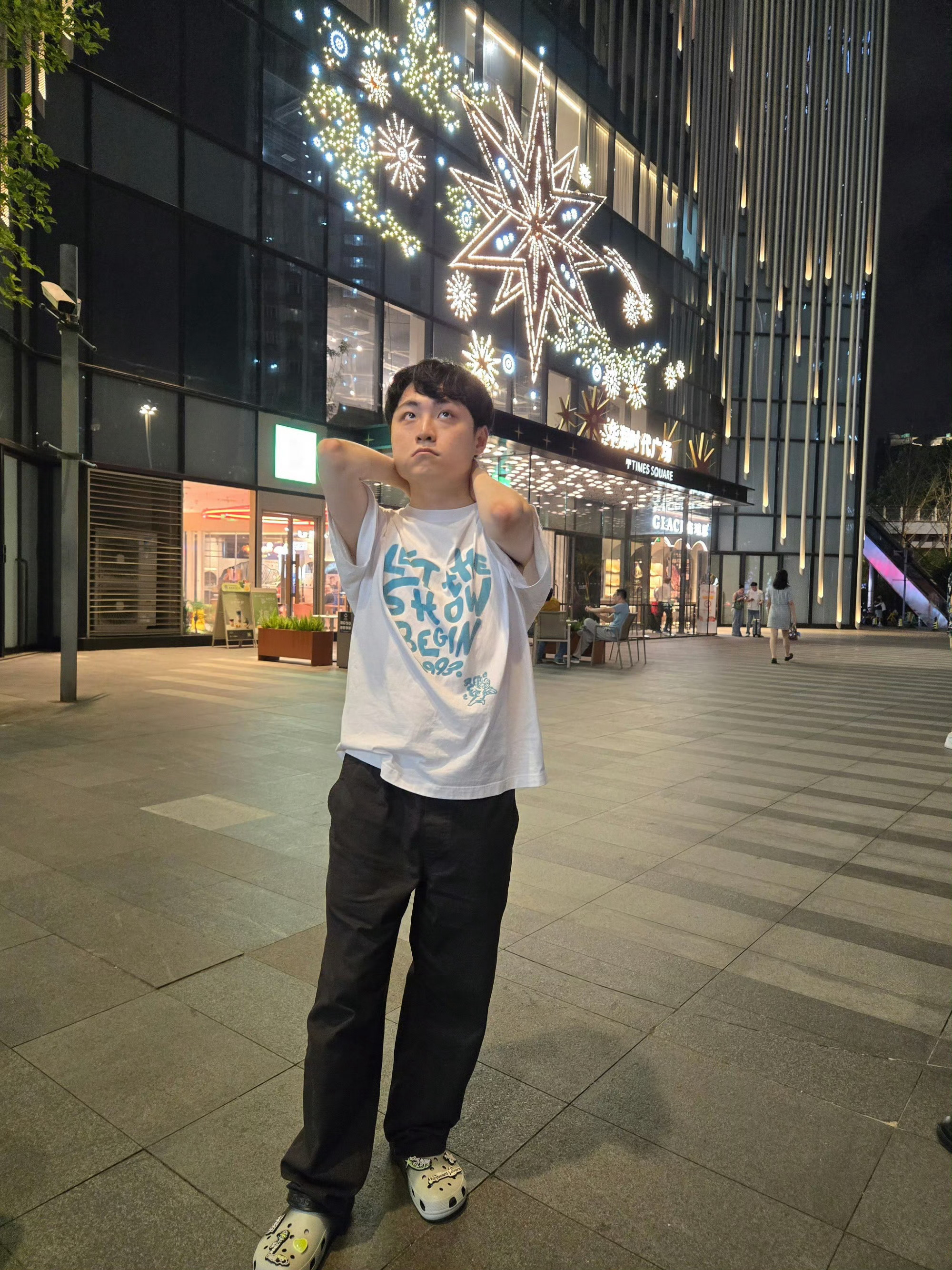 包含V5碾压DK，ShowMaker送出助攻的词条