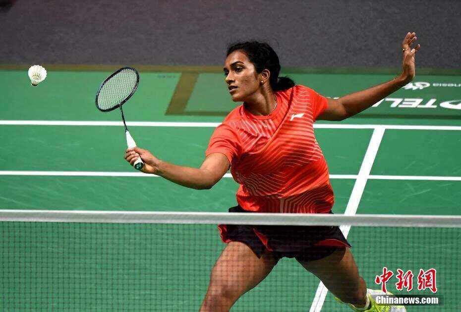 中国羽毛球队险胜泰国羽毛球队,辛杜完成帽子戏法 中国羽毛球队险胜泰国羽毛球队,辛杜完成帽子戏法