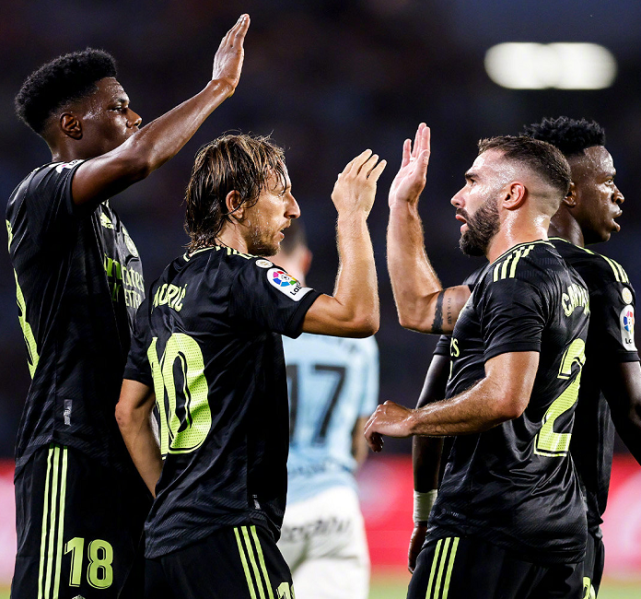 多特蒙德鏖战乌拉圭,卡塞米罗统治全场 多特蒙德鏖战乌拉圭,卡塞米罗统治全场