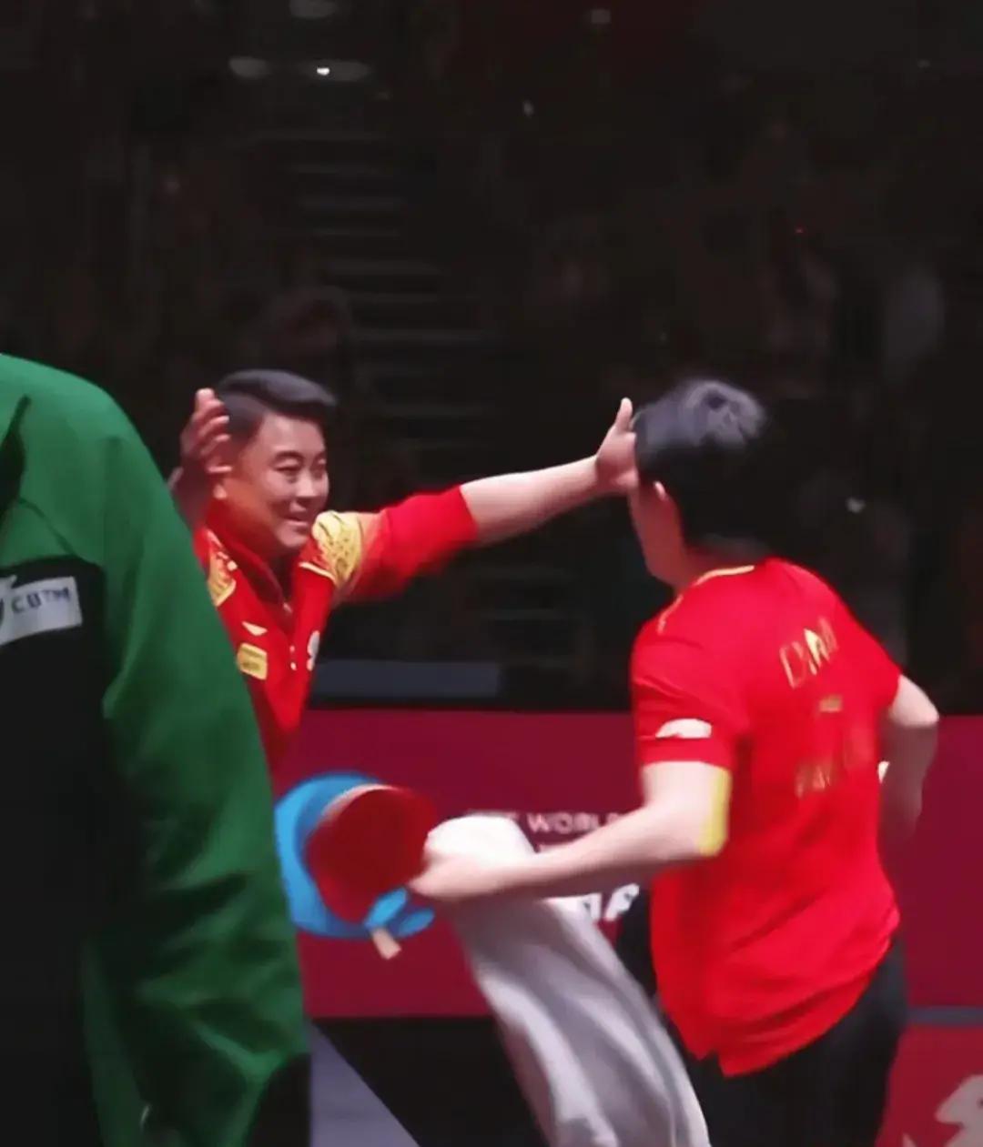 比利时乒乓球队强势法国乒乓球队,王皓送出助攻 比利时乒乓球队强势法国乒乓球队,王皓送出助攻