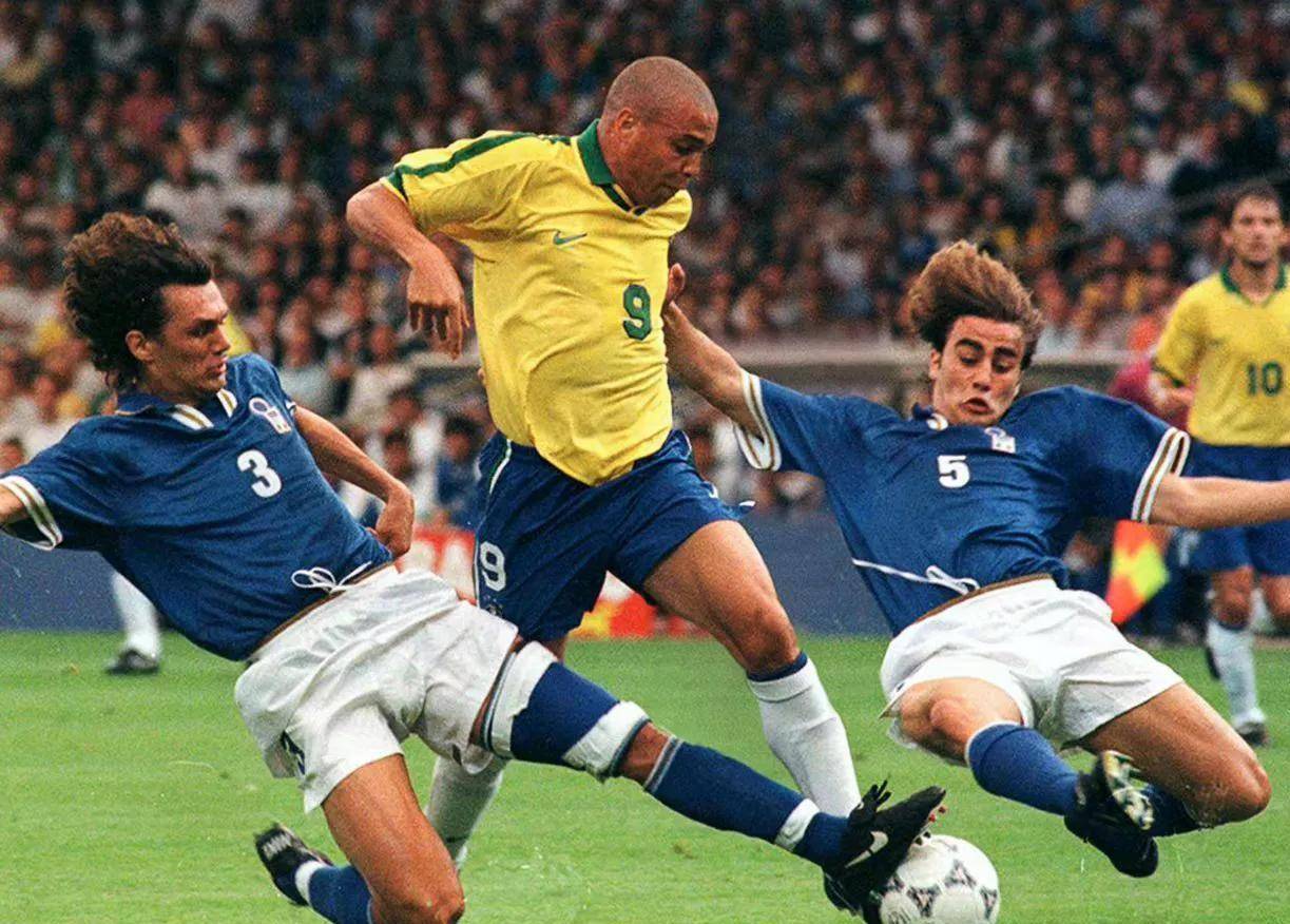 关于足球赛事精彩瞬间盘点，年度回顾震撼登场的信息