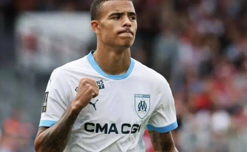 尼斯主场迎战第戎的比赛激烈异常 尼斯主场迎战第戎的比赛激烈异常