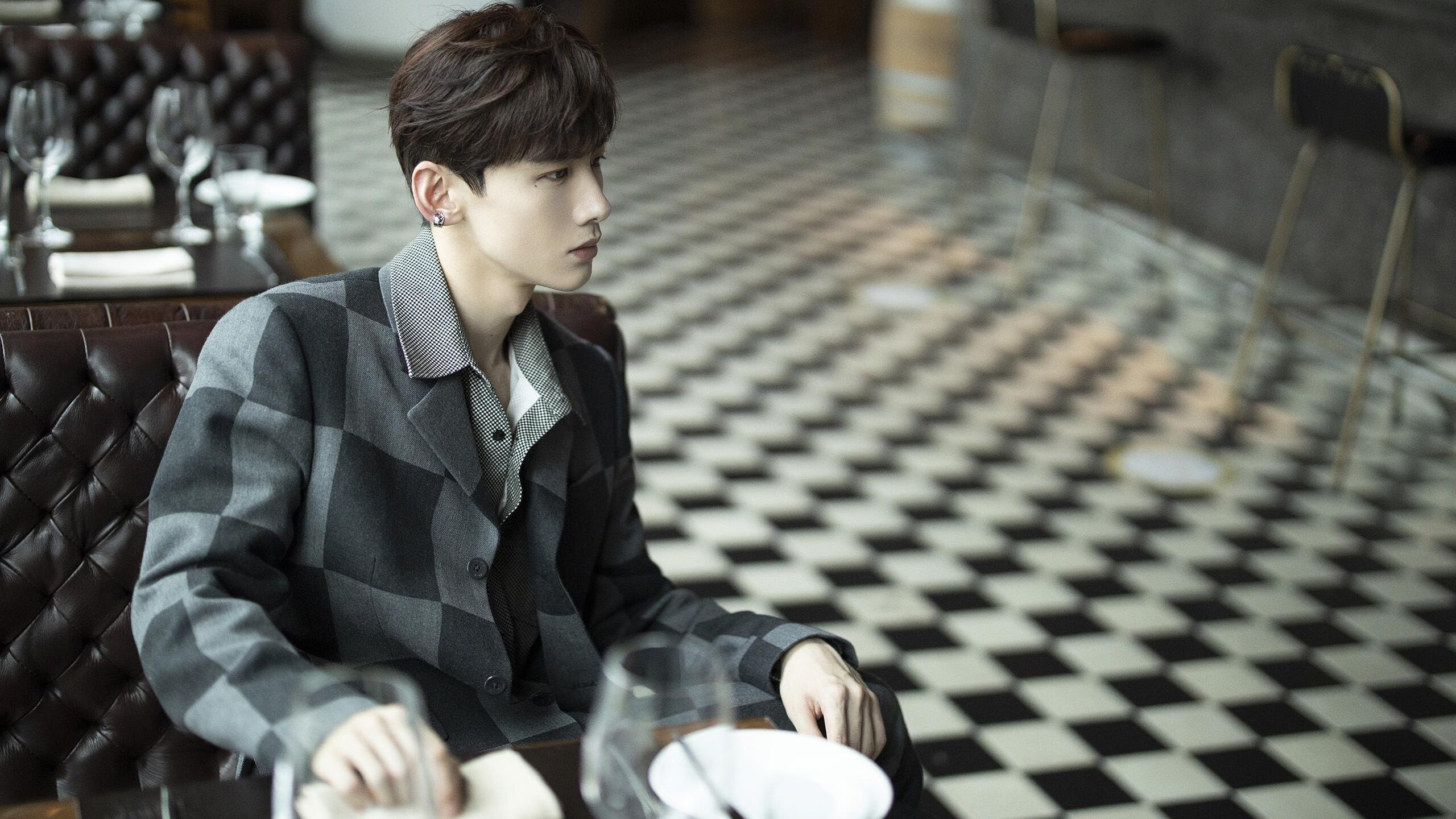 地平线上的一抹红，红牛绝杀之夜与勒克莱尔的时代预演