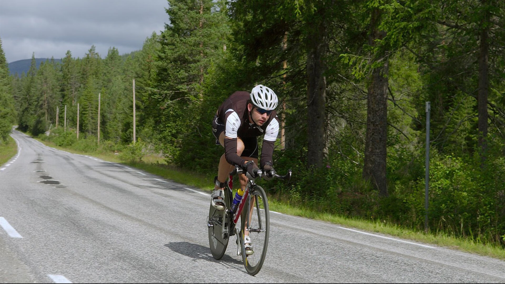 数据面板错误?勇士掘金激战夜,恩比德却隔空炸裂!