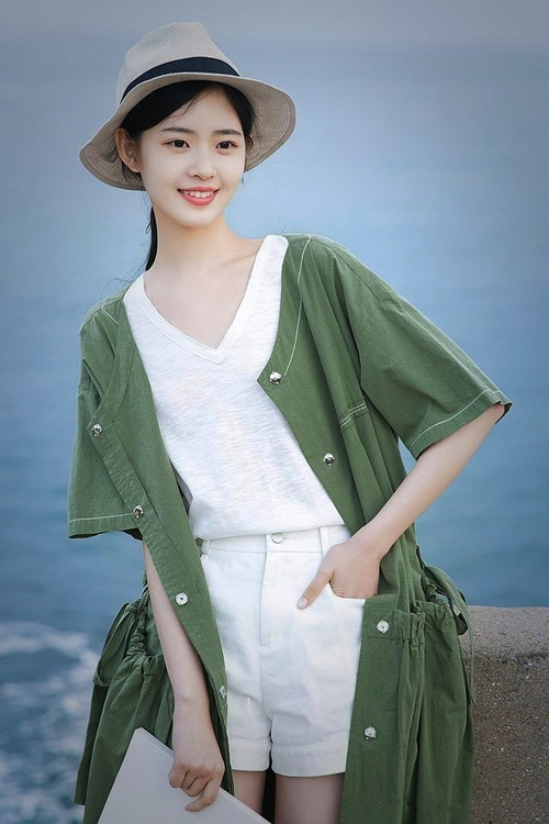 唯一的不同是阿坎吉！防守悍将罕见爆发，多特蒙德用最不多特的方式碾压突尼斯