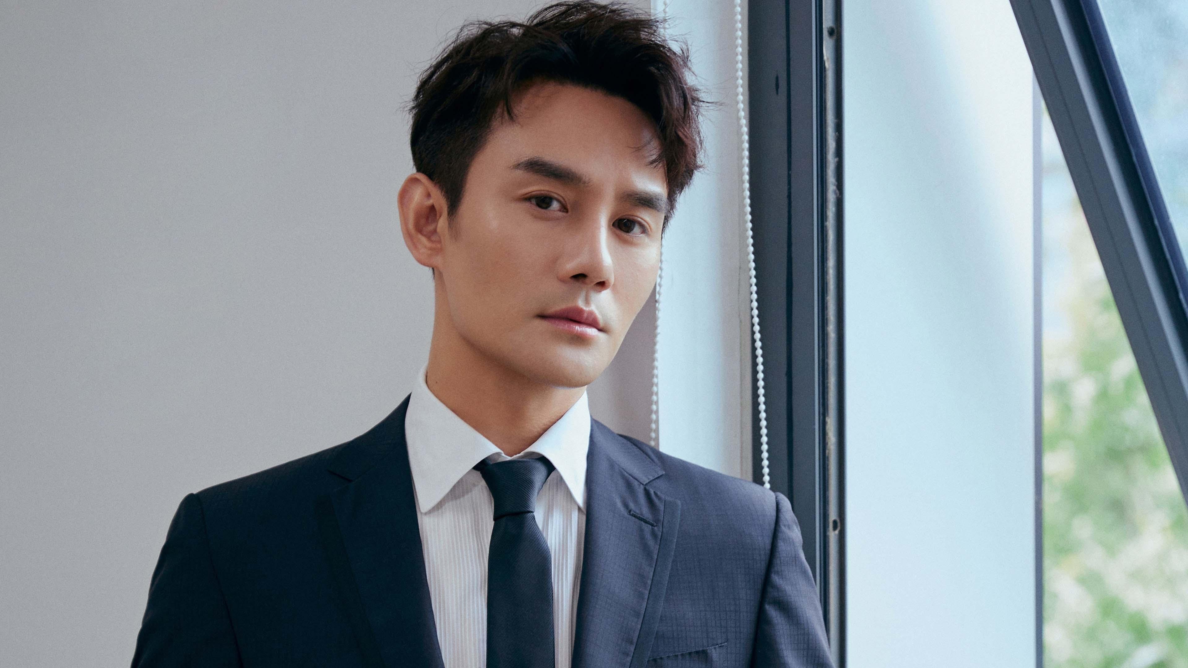 绿茵场上的杆位争夺战,三笘薰的冠军之夜方程式