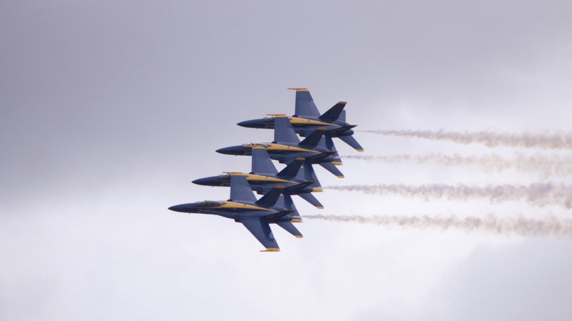 跨越大洋的篮球对话，德罗赞35分上演降维打击，凯尔特人狂胜辽宁队背后的战术启示