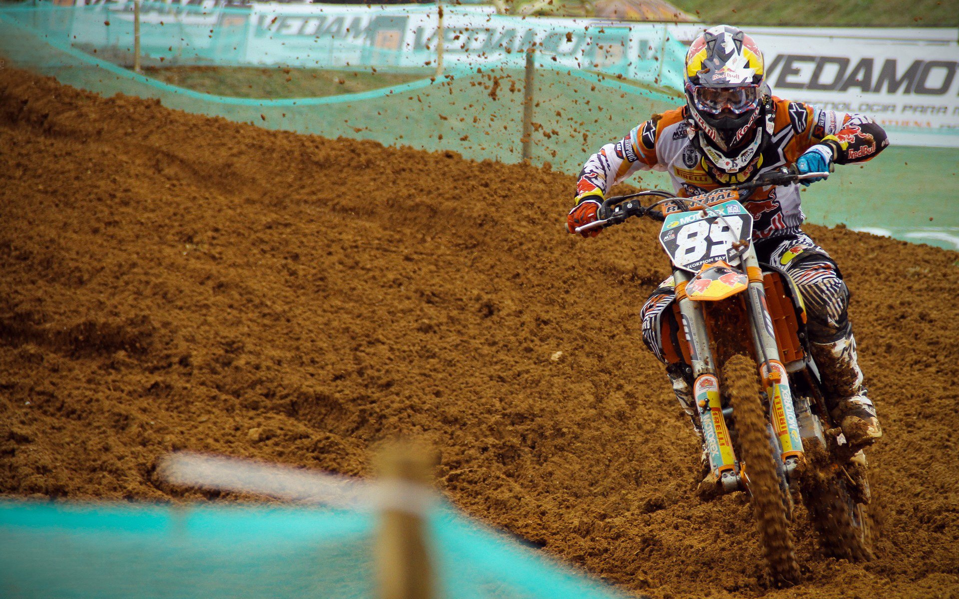 飓风撕裂南美铁壁!努涅斯单骑救主,波兰爆冷夺下奥运关键门票